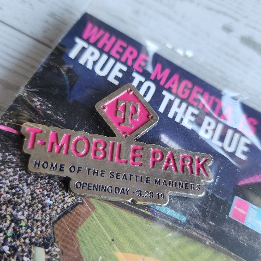 Seattle Mariners MLB T-Mobile Park Opening Day Souvenir Pin NWT